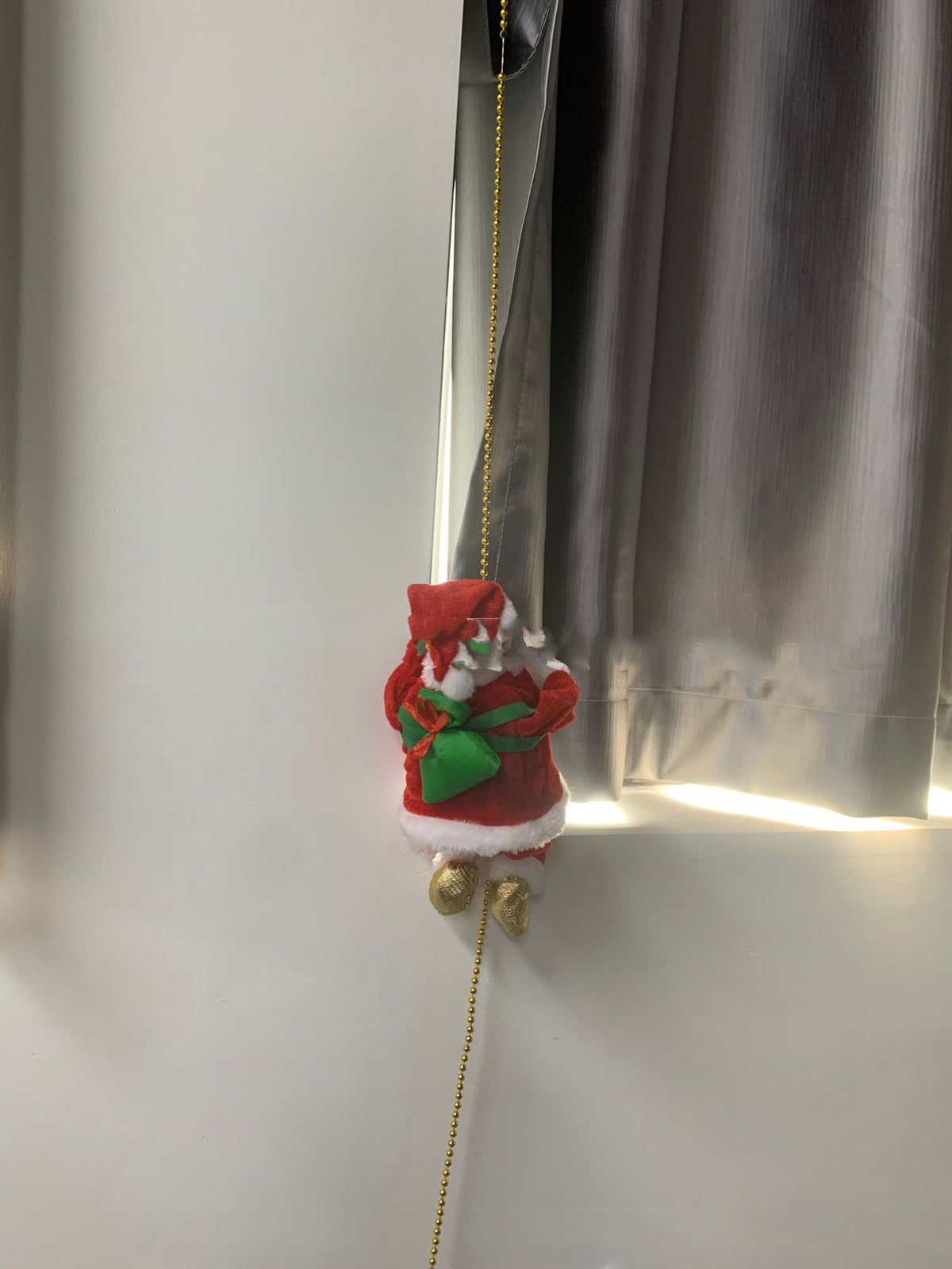 Santa on the Move - Animated Christmas Decoration - close-up