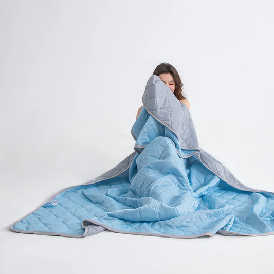 Feather Feel - Lightweight Cool-Touch Quilt